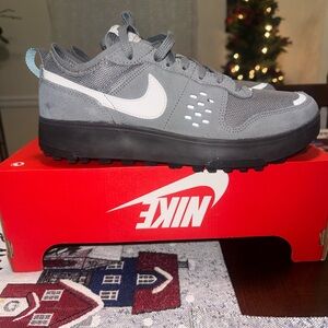 Nike City men’s sneakers  size 10 new/box without lid!!